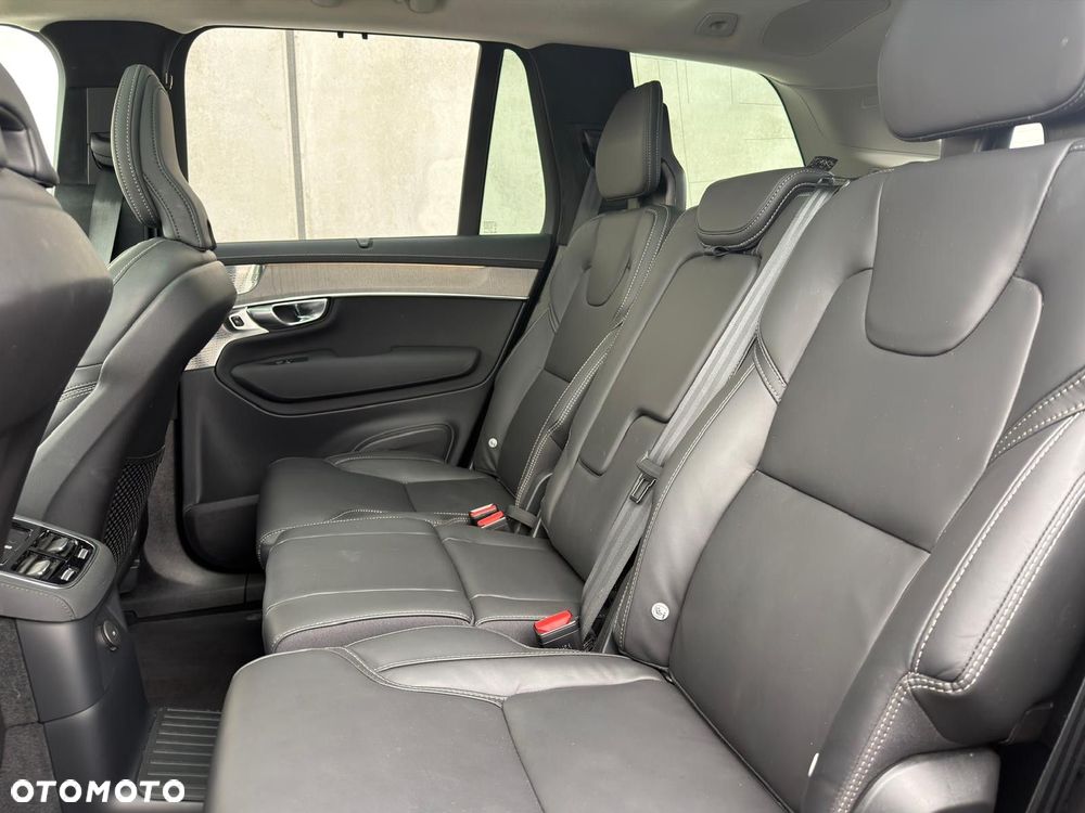 Volvo XC 90 - 31