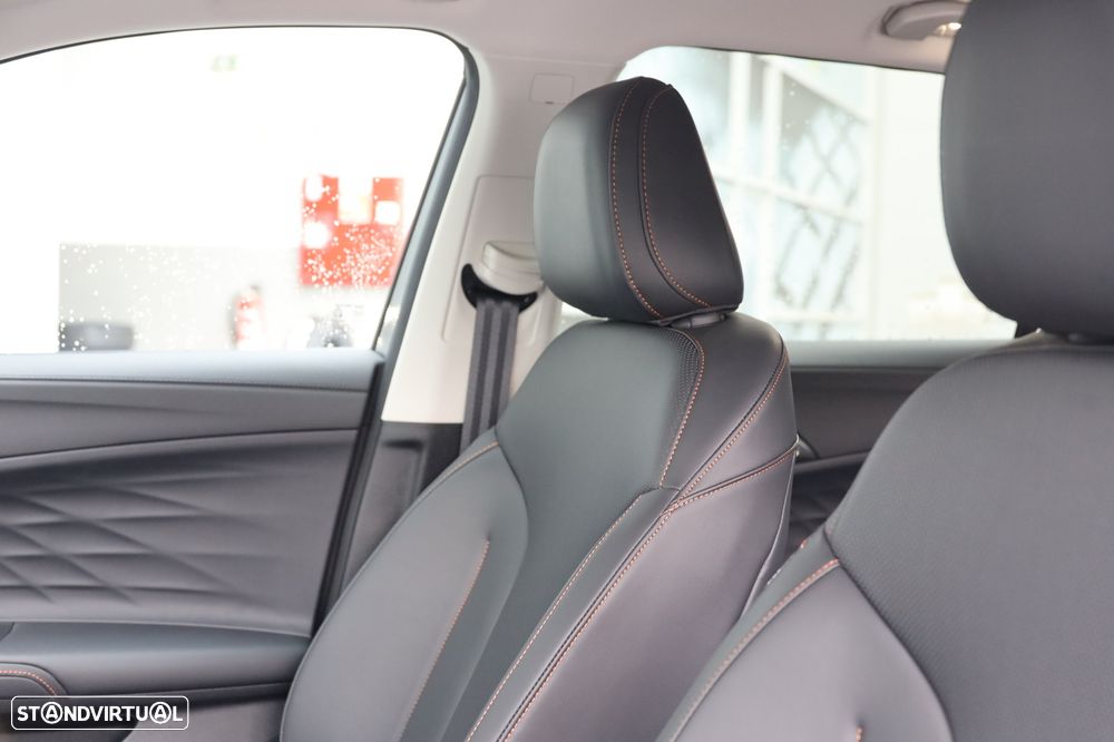 MG HS 1.5 T Luxury AT - 12