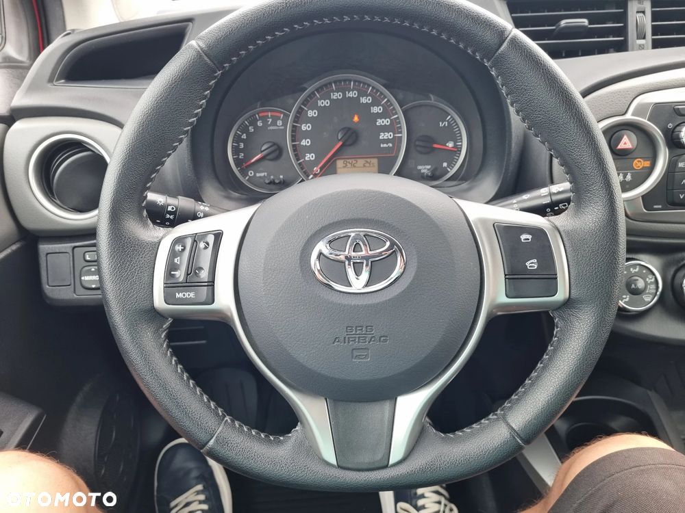 Toyota Yaris 1.33 Premium EU6 - 11