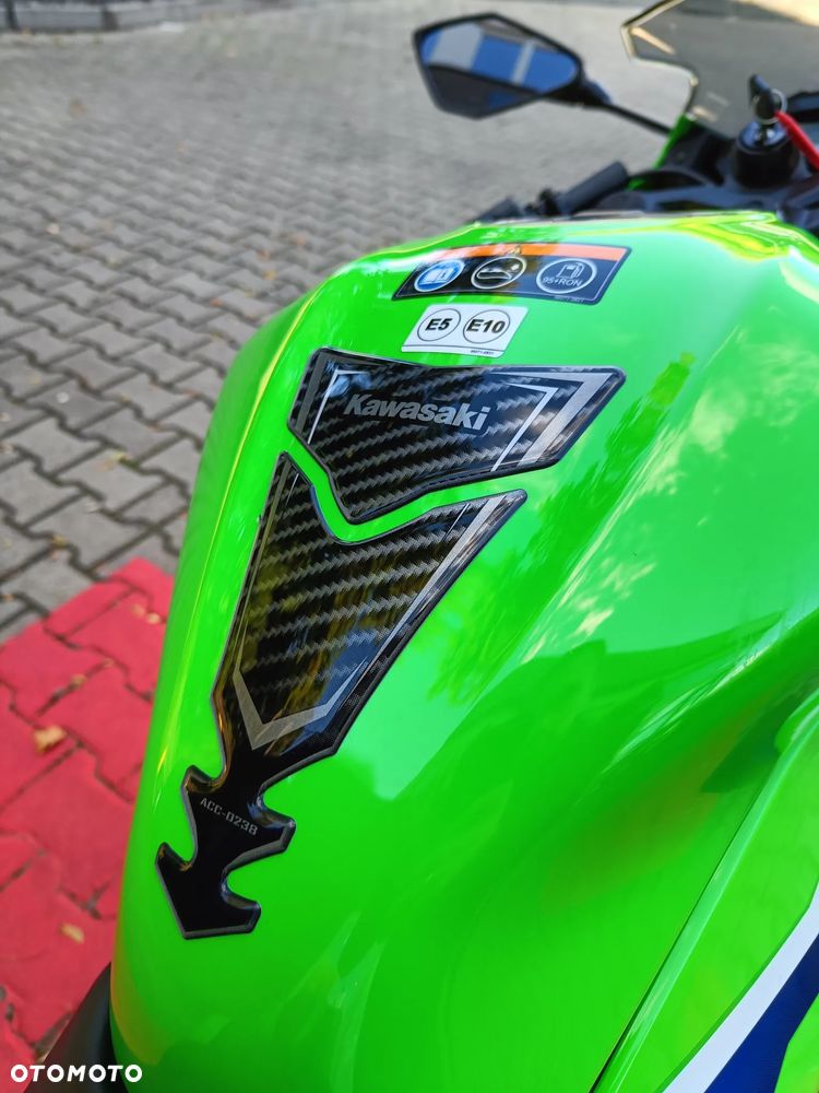 Kawasaki Ninja - 16