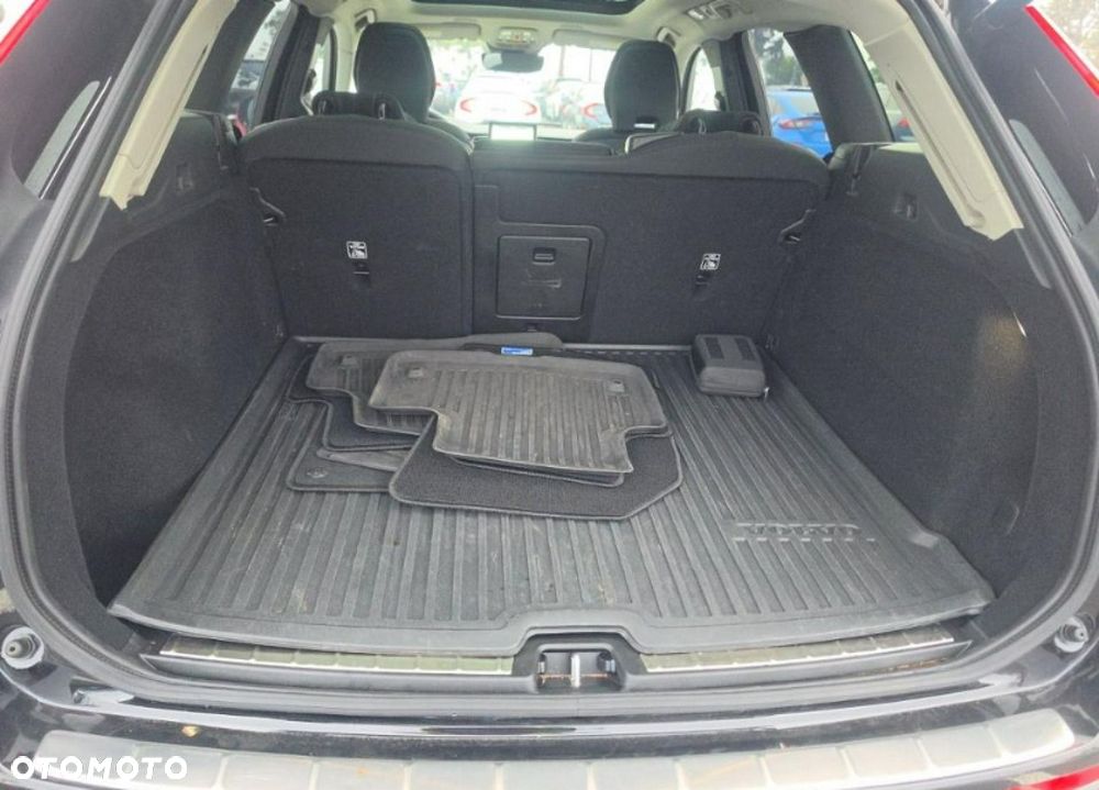 Volvo XC 60 B5 B AWD Plus Dark - 11