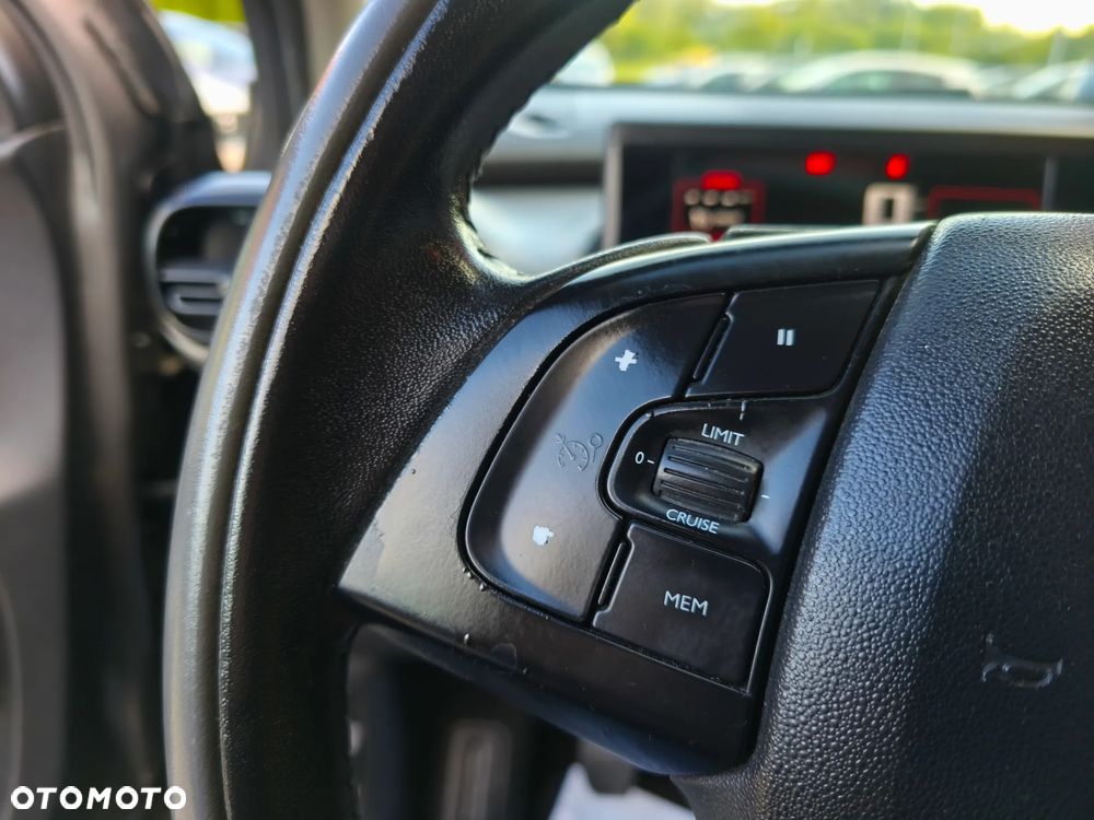 Citroën C4 Cactus 1.2 PureTech Live EU6 - 17