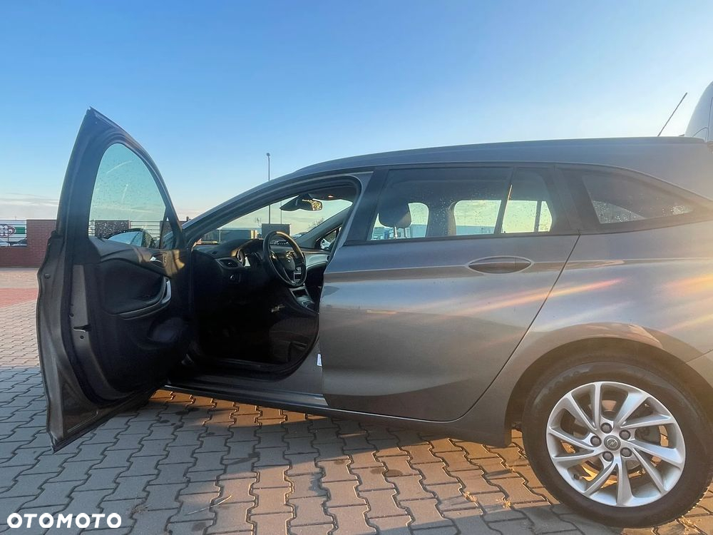 Opel Astra V 1.2 T Ultimate S&S - 9