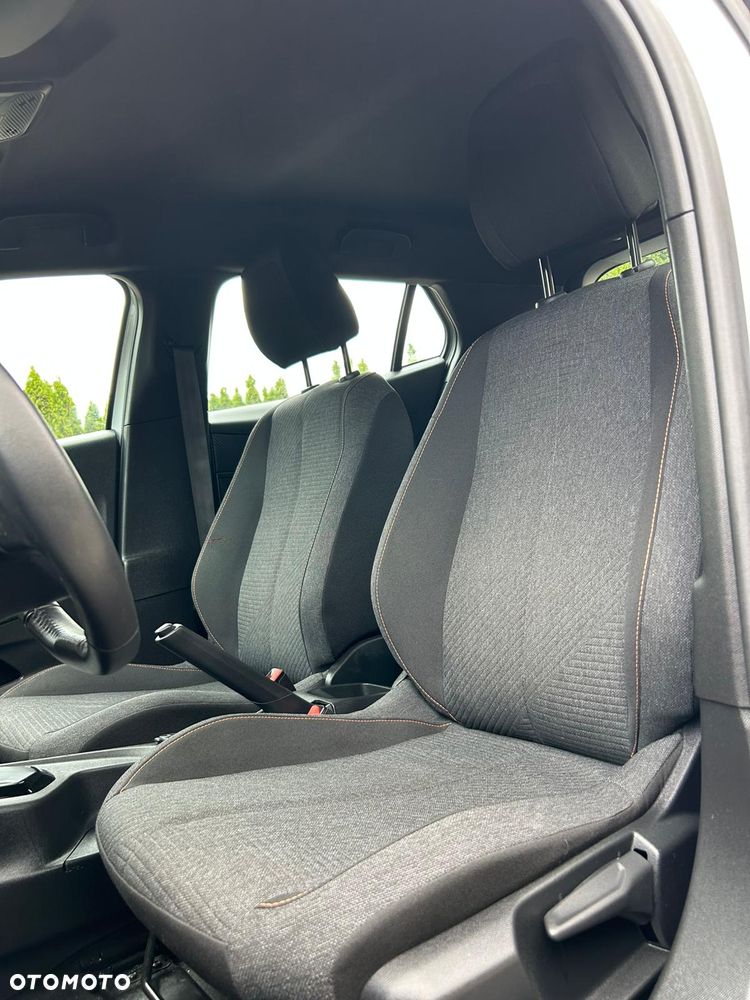 Peugeot 2008 Hybrid 136 e-DSC Style - 8