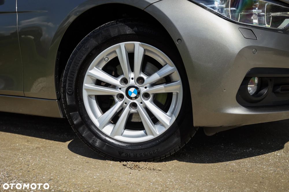 BMW Seria 3 318d Edition Luxury Line Purity - 9