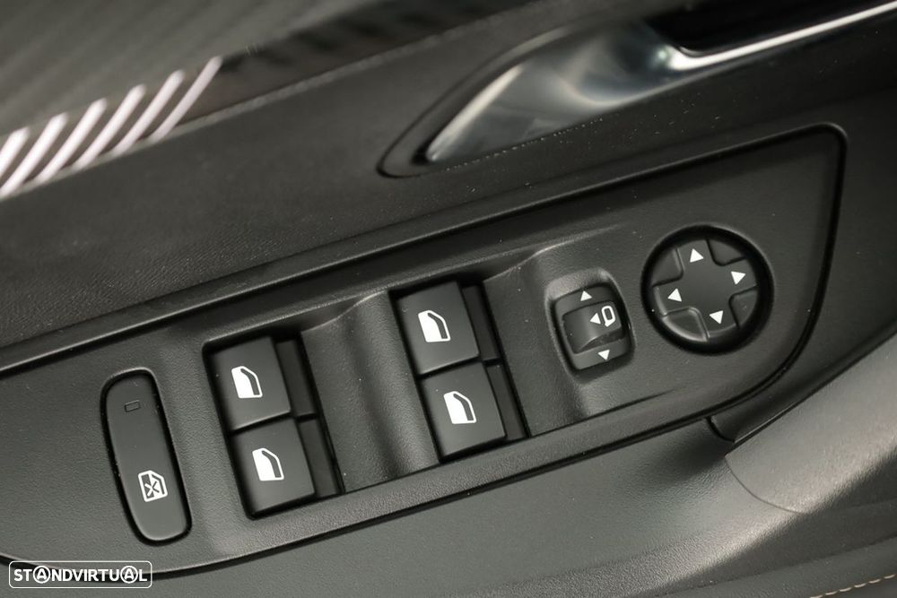 Peugeot e-2008 54 kWh Allure - 21