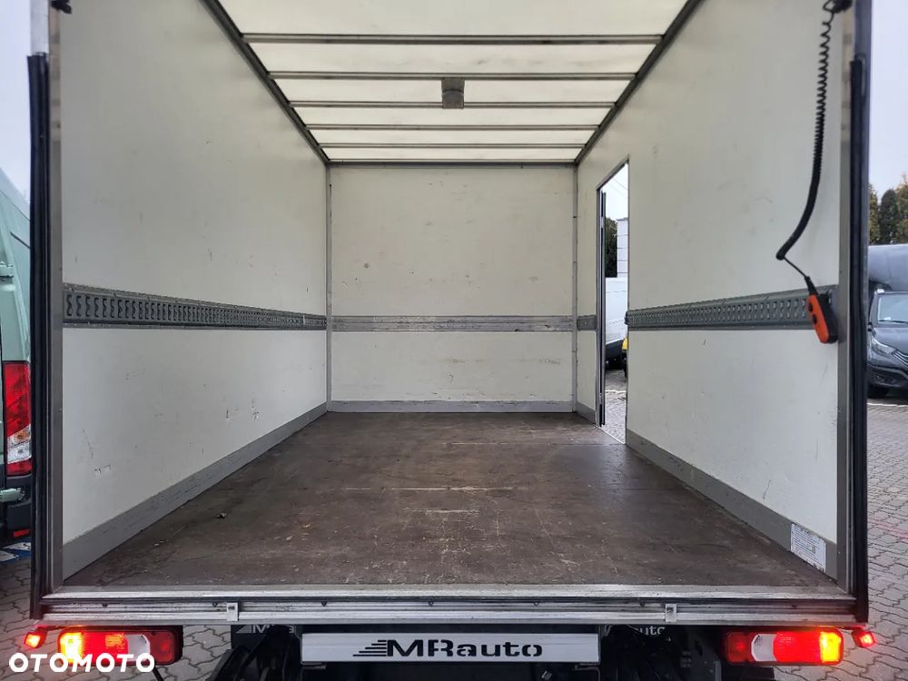 Iveco 35C18HZ KONTENER Z WINDĄ 1000 kg - 13