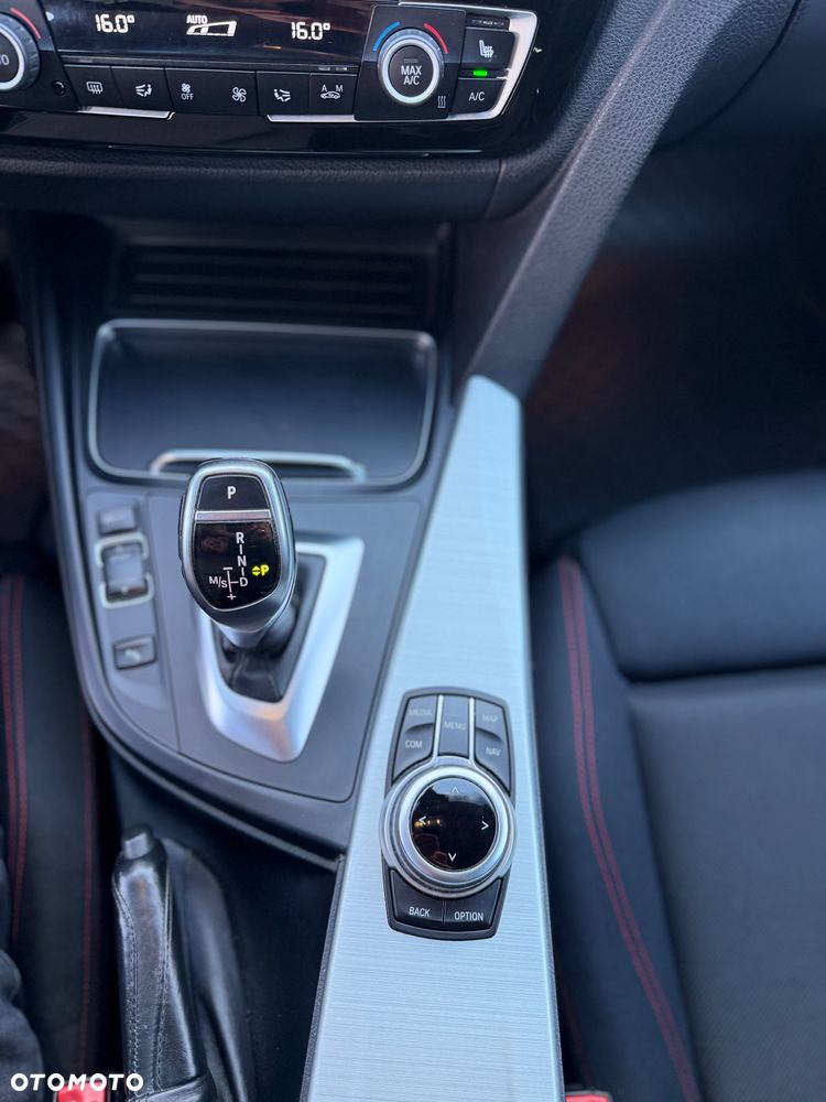BMW Seria 3 320d xDrive Sport Line - 28