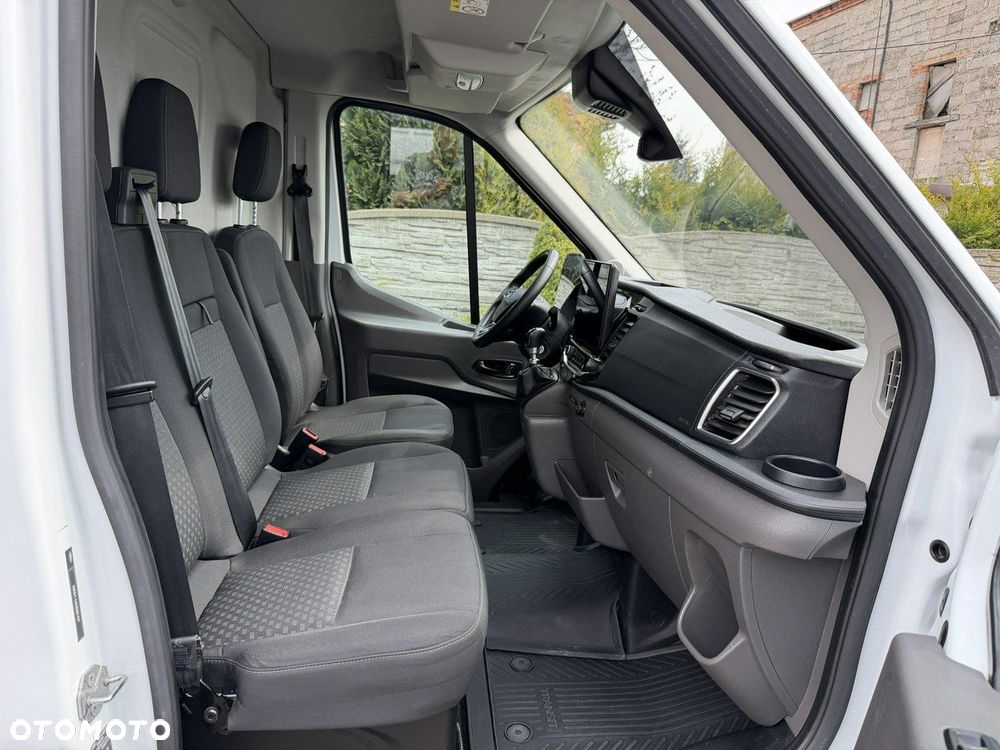 Ford Transit - 26