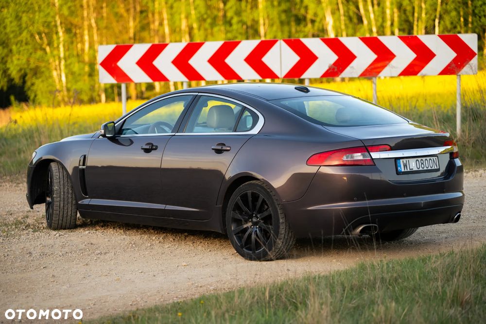 Jaguar XF 3.0 V6 Luxury - 7