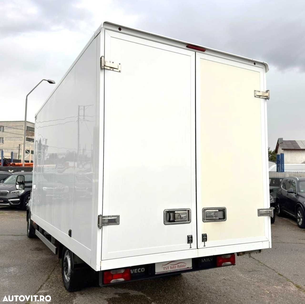 Iveco DAILY CUB CU DORMITOR - 6