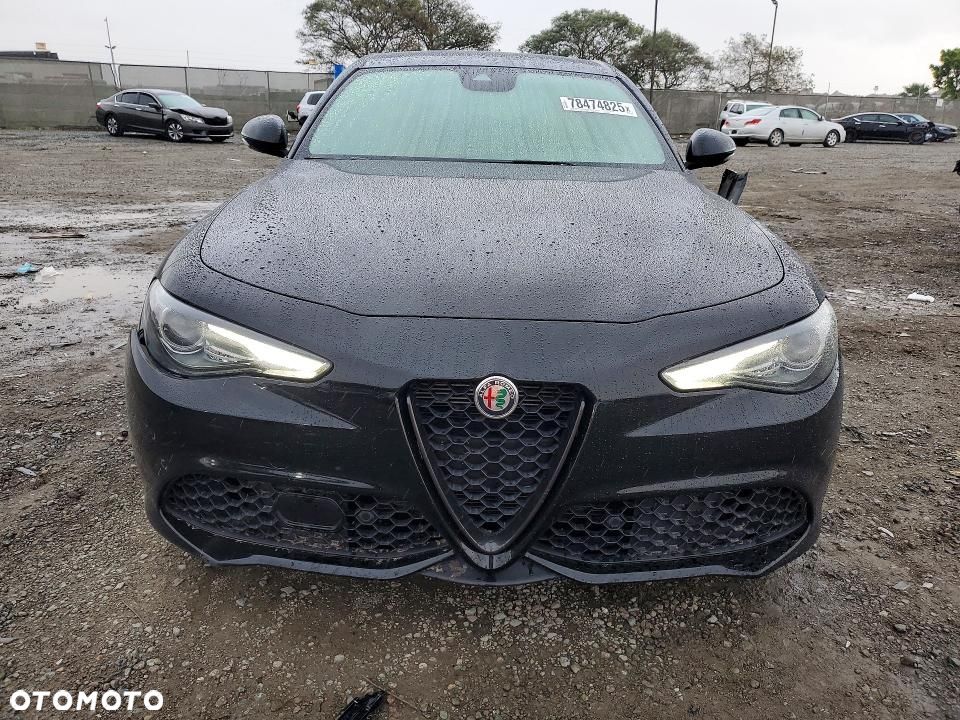 Alfa Romeo Giulia - 6