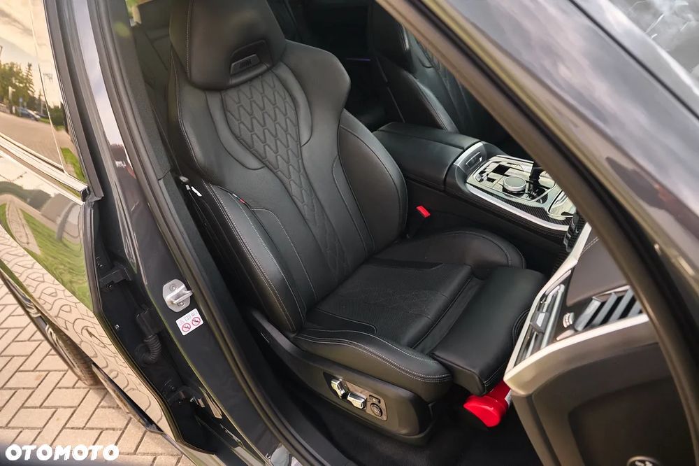 BMW X5 M50i - 28