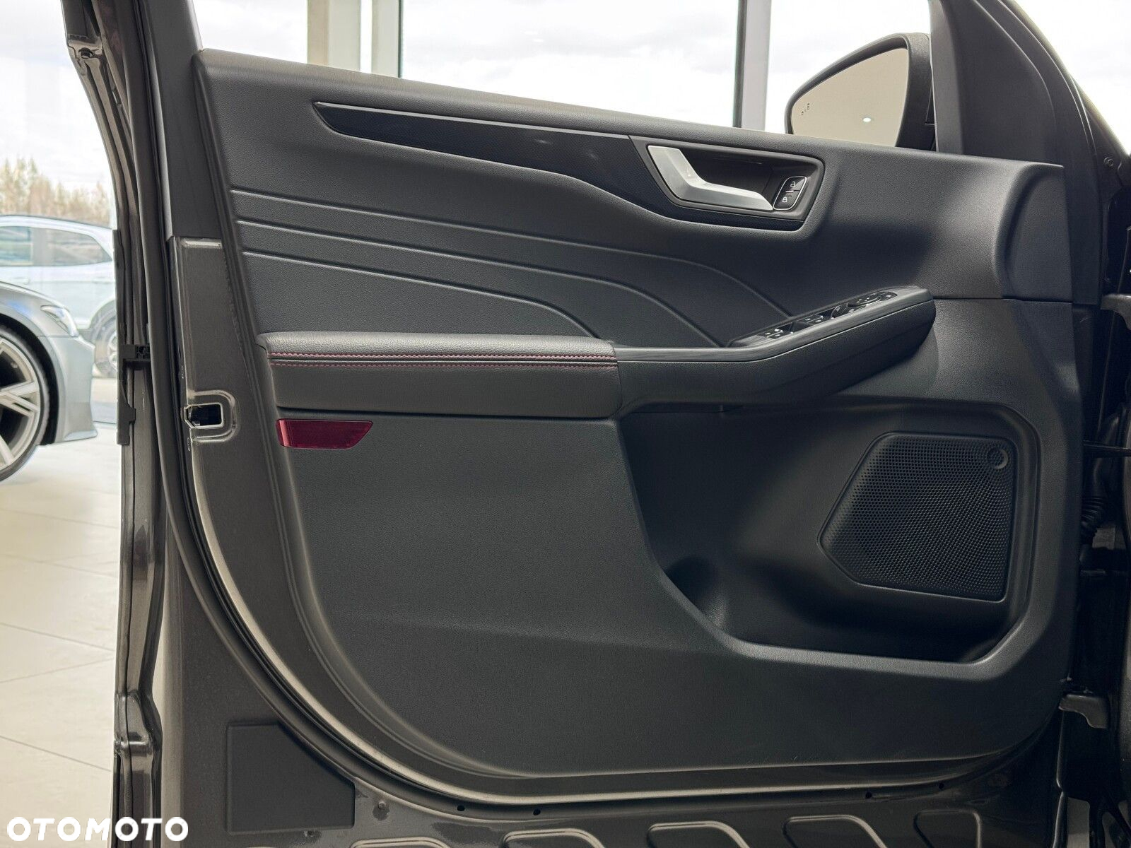 Ford Kuga - 12