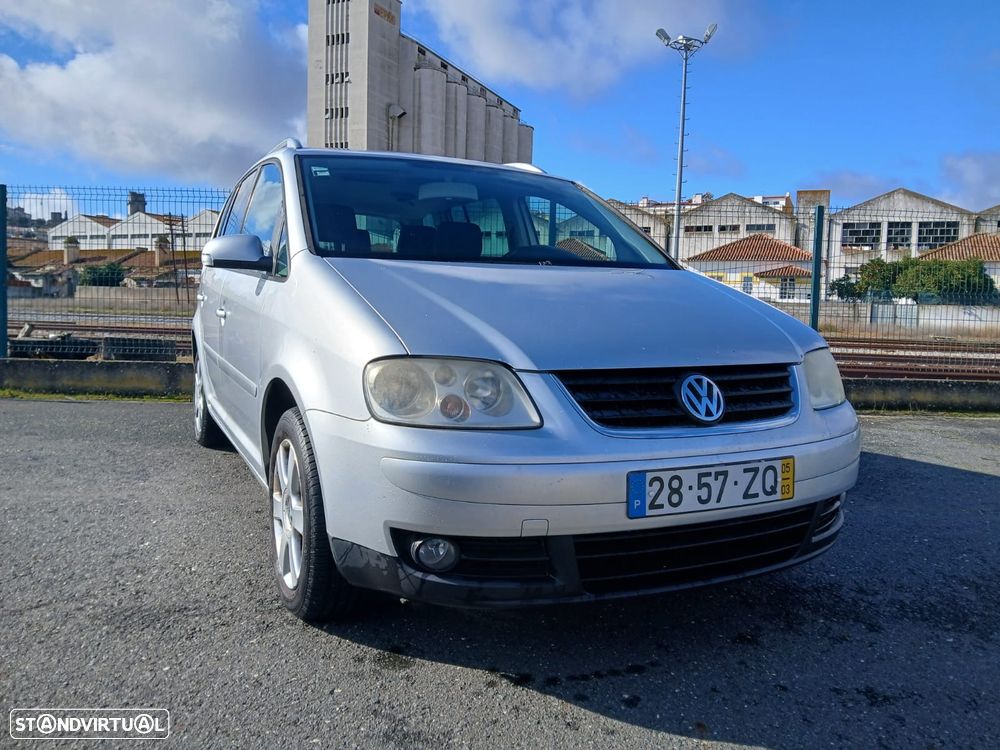 VW Touran 2.0 TDI Trendline 7L - 3