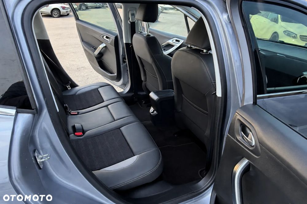 Peugeot 2008 PureTech 82 ETG5 STOP&START Allure - 6