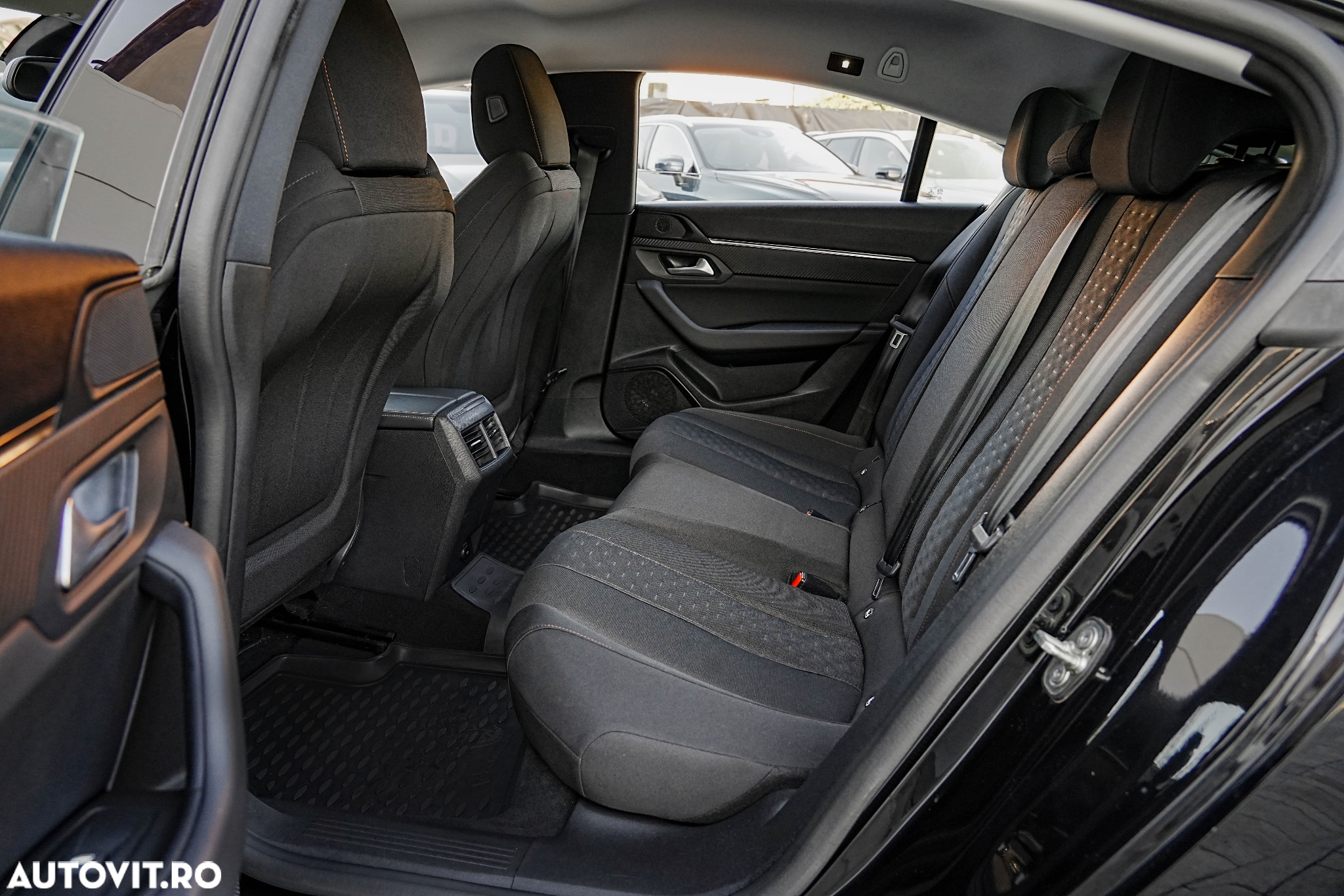 Peugeot 508 1.5 BlueHDI S&S EAT8 Allure Pack - 11
