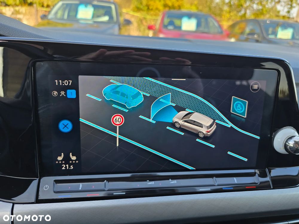 Volkswagen Golf - 33