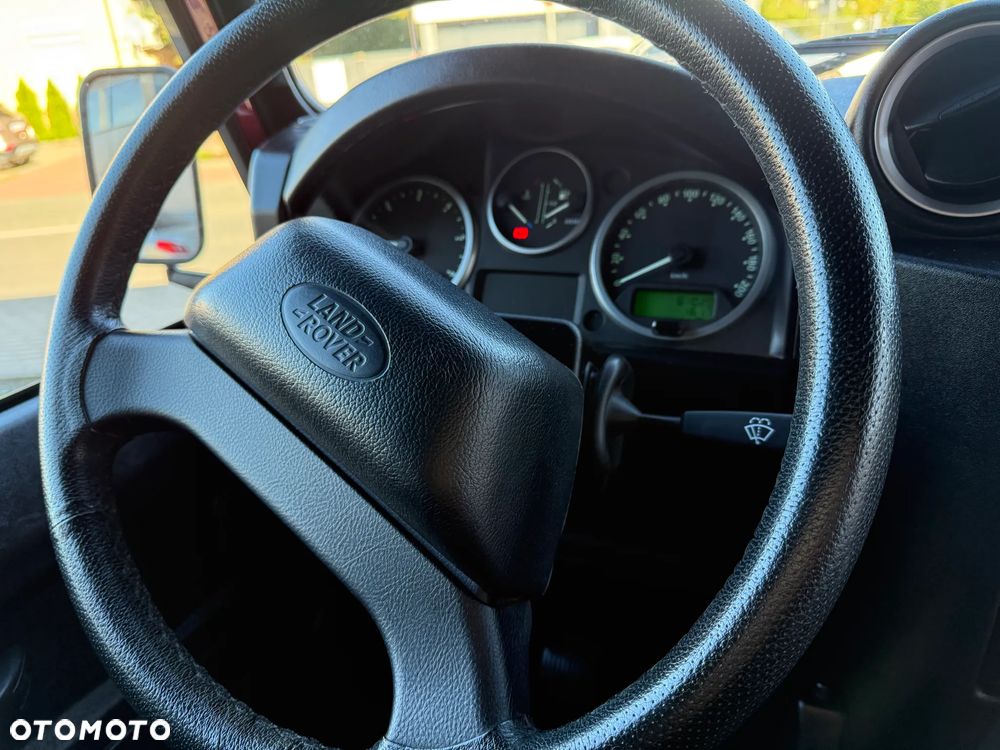 Land Rover Defender - 15