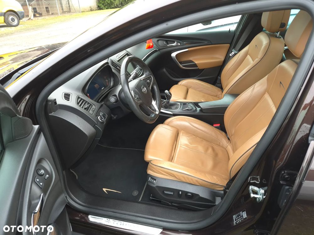 Opel Insignia 2.0 T Cosmo 4x4 S&S - 19