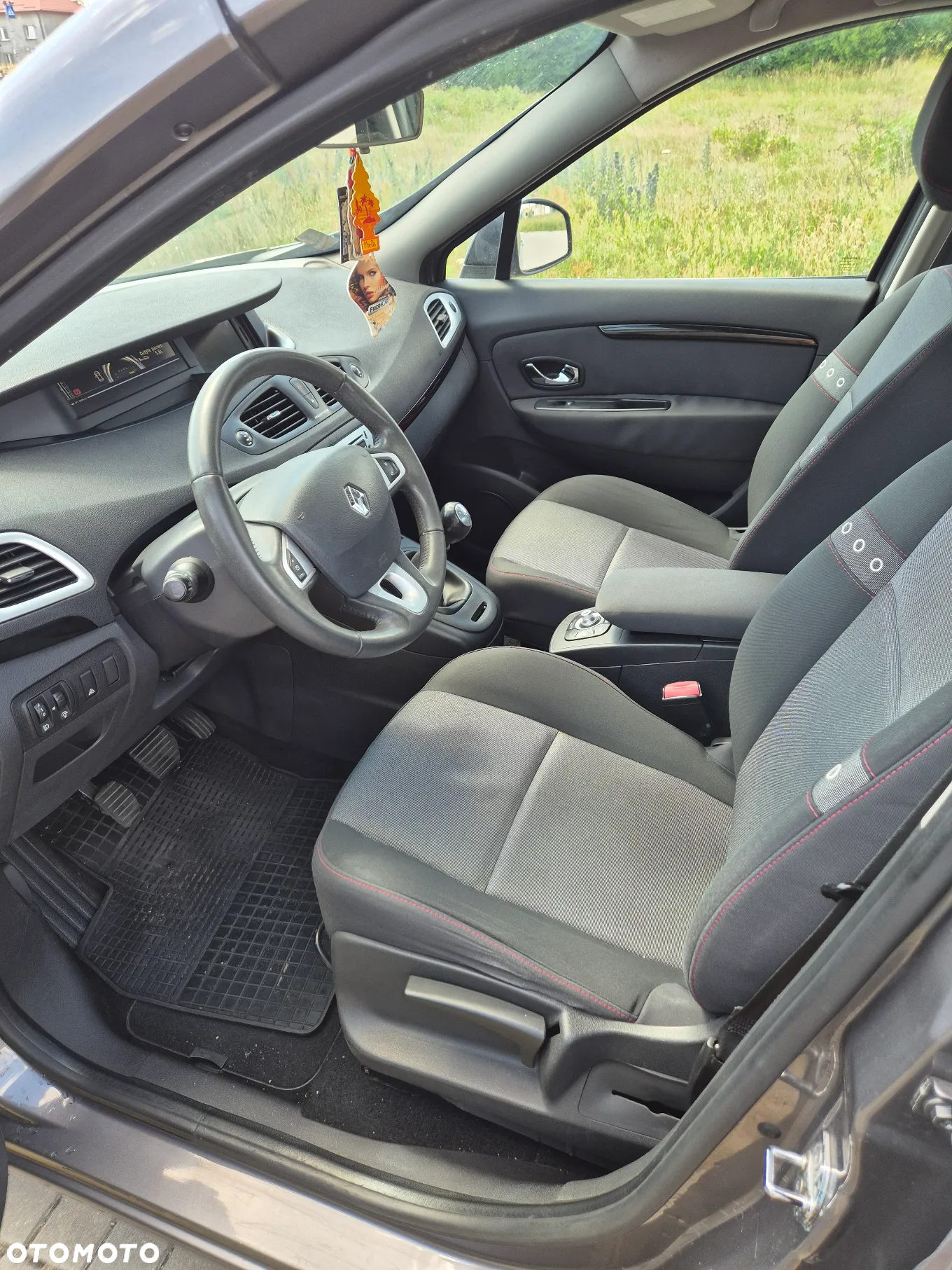 Renault Scenic 1.5 dCi Life - 11