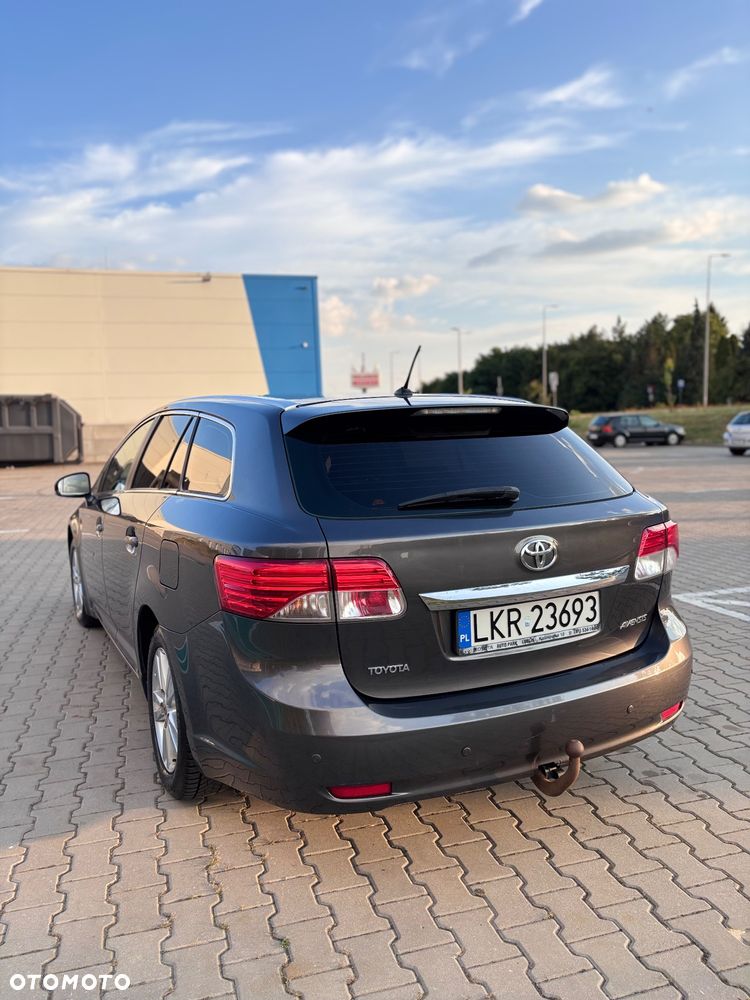 Toyota Avensis 2.0 D-4D Sol - 3