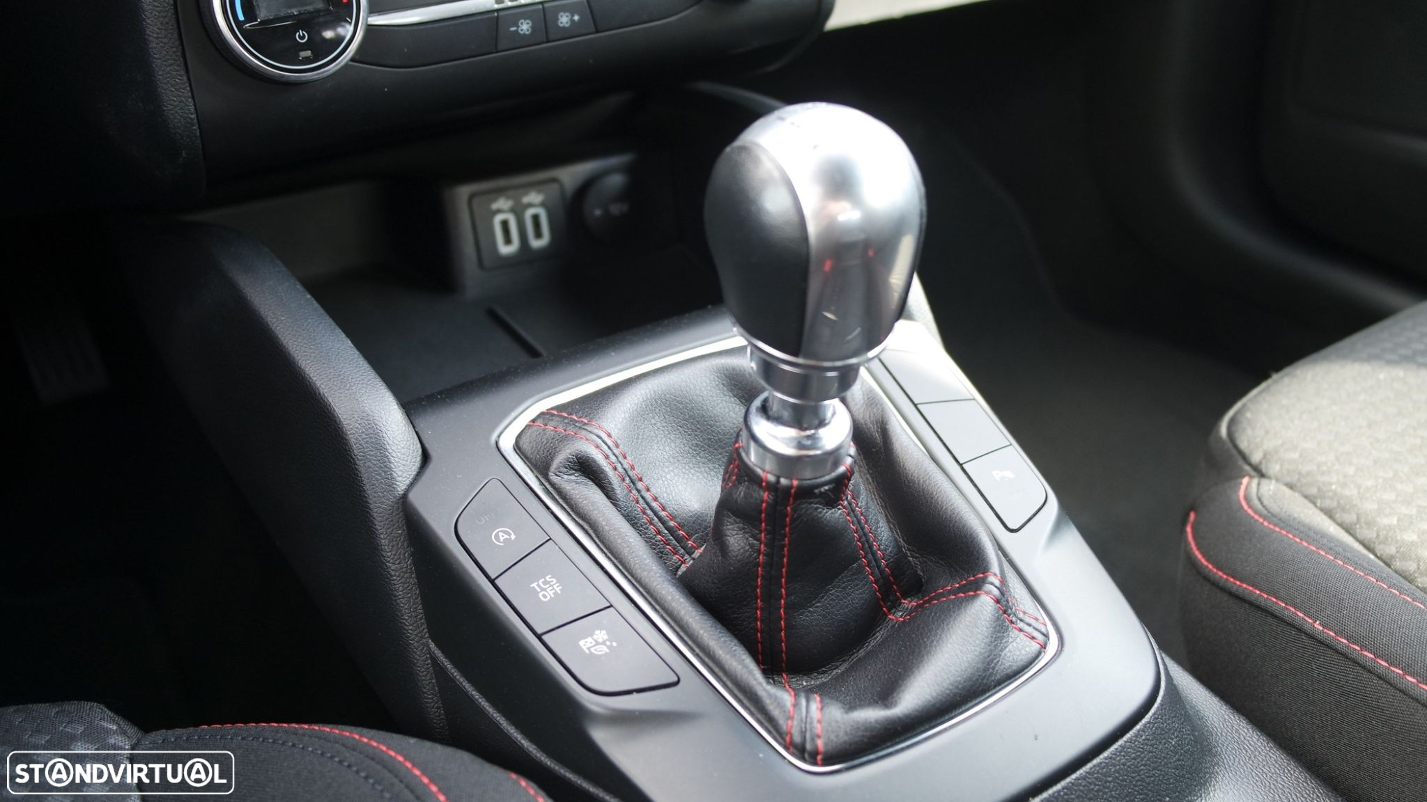 Ford Focus 1.0 EcoBoost ST-Line - 15