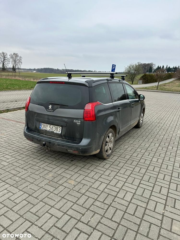 Peugeot 5008 - 11