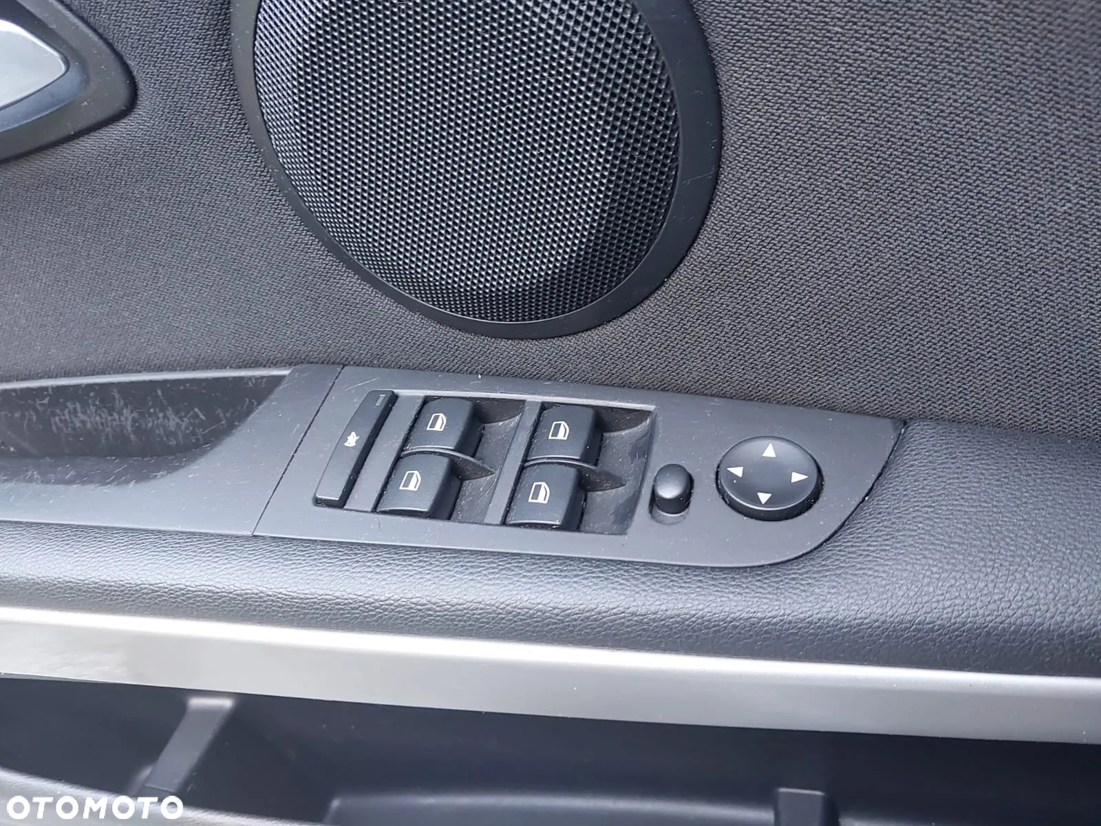 BMW Seria 3 318i - 22