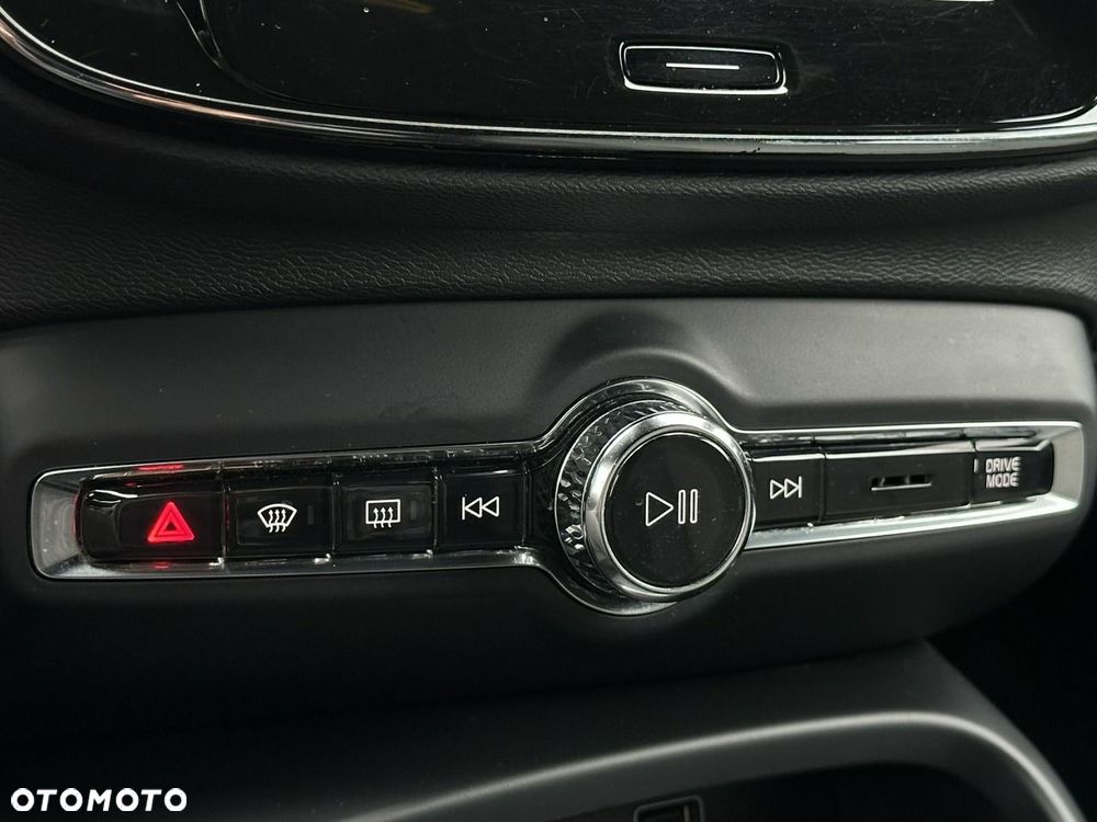 Volvo XC 40 T4 Plug-In Hybrid Core - 28