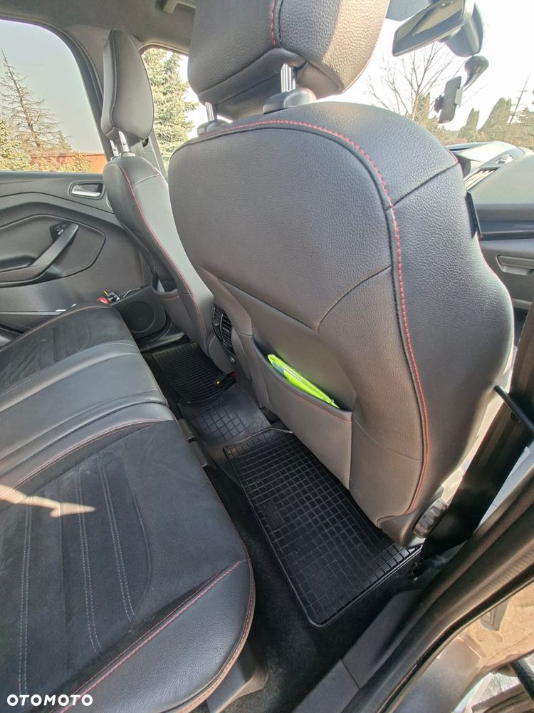 Ford Kuga 2.0 TDCi 4x2 ST-Line - 12