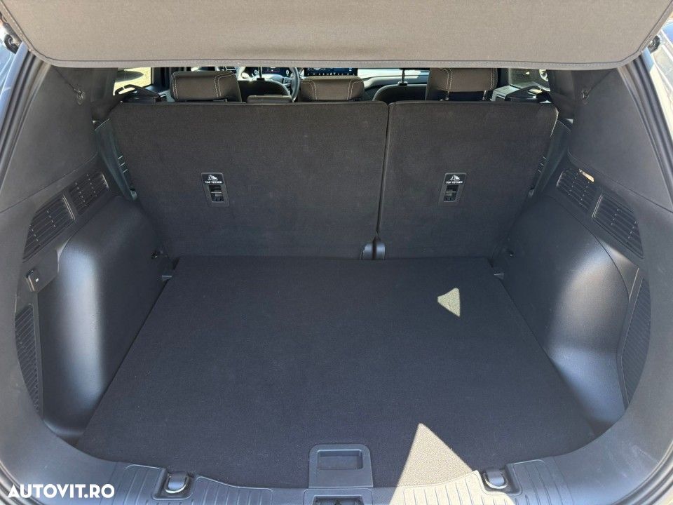 Ford Kuga - 10