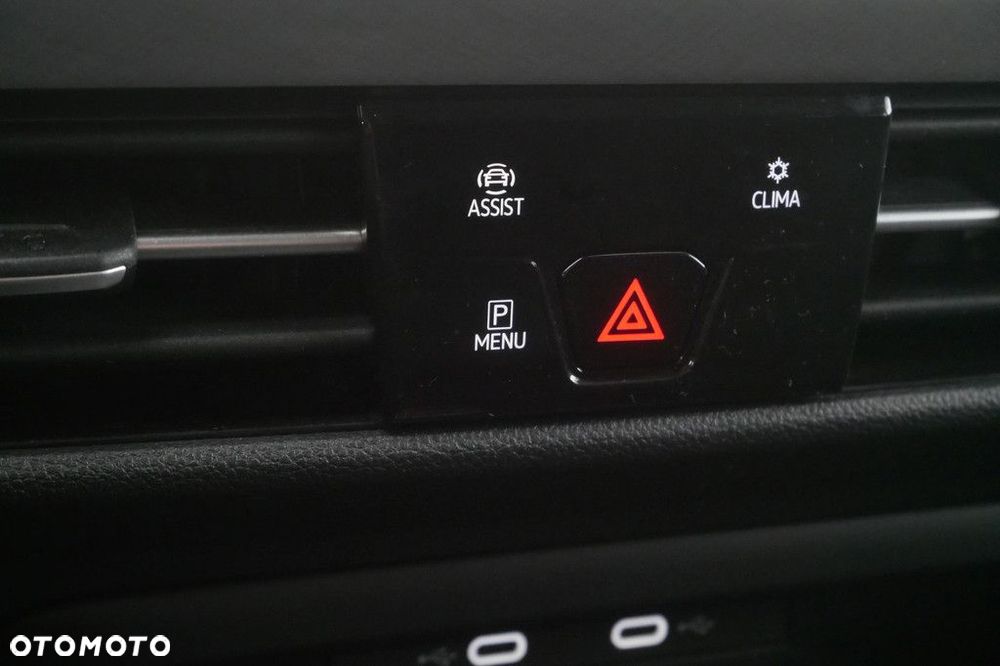 Volkswagen Golf Variant 1.5 eTSI EVO Life DSG - 17
