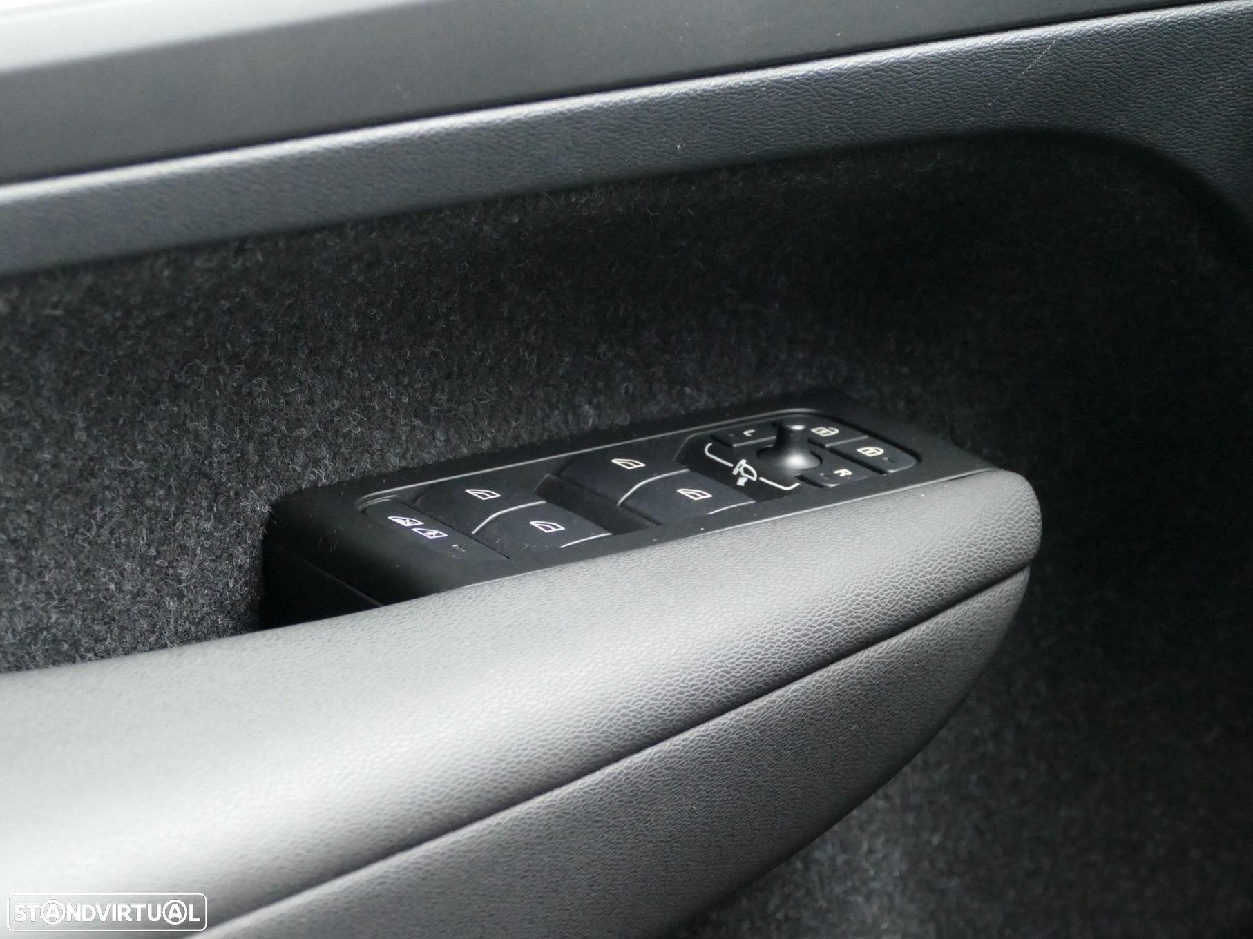 Volvo XC 40 1.5 T4 PHEV Inscription Expression - 32