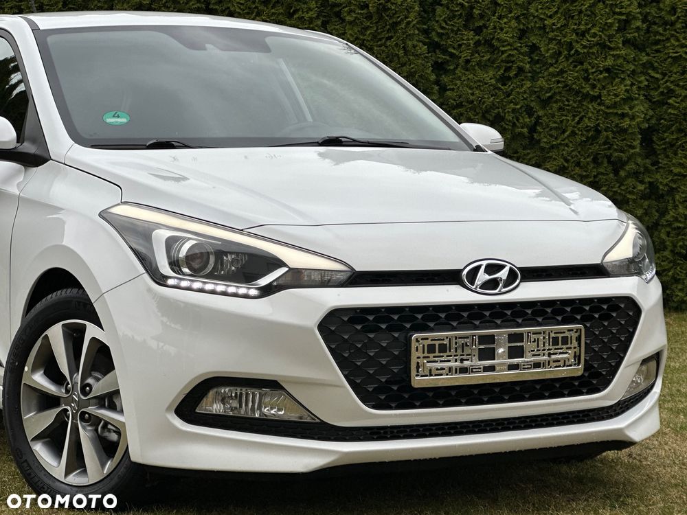 Hyundai i20 1.4 Wersja Jubileuszowa - 13