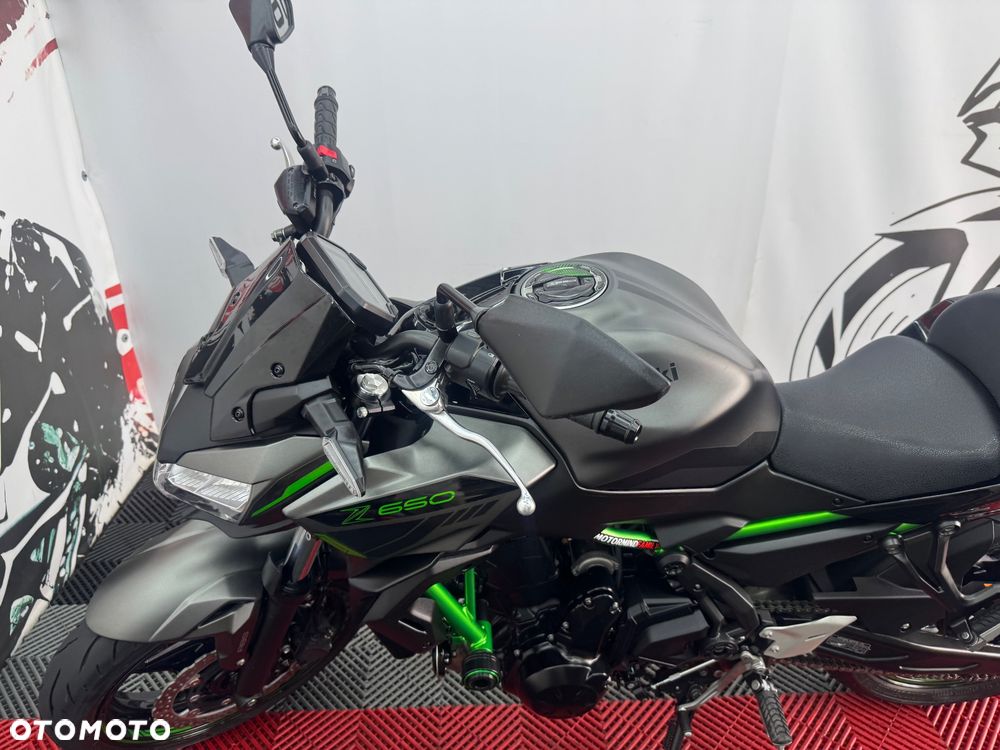 Kawasaki Z 650 - 12