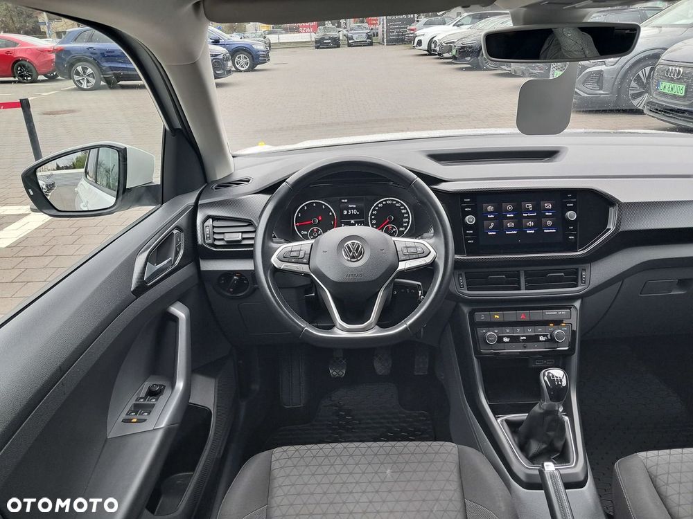 Volkswagen T-Cross - 22