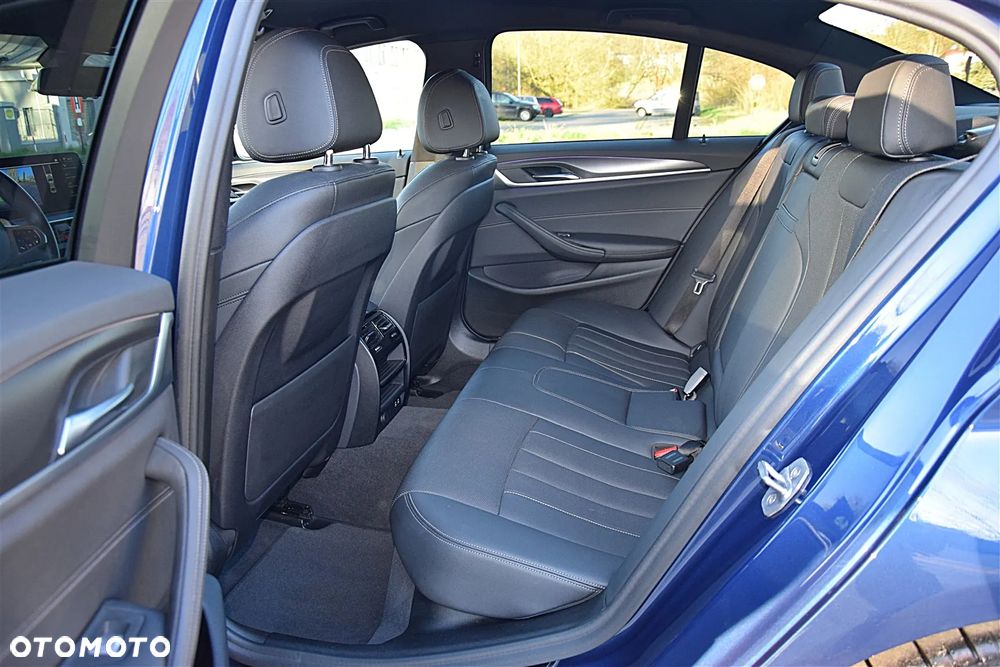 BMW Seria 5 520d MHEV - 18