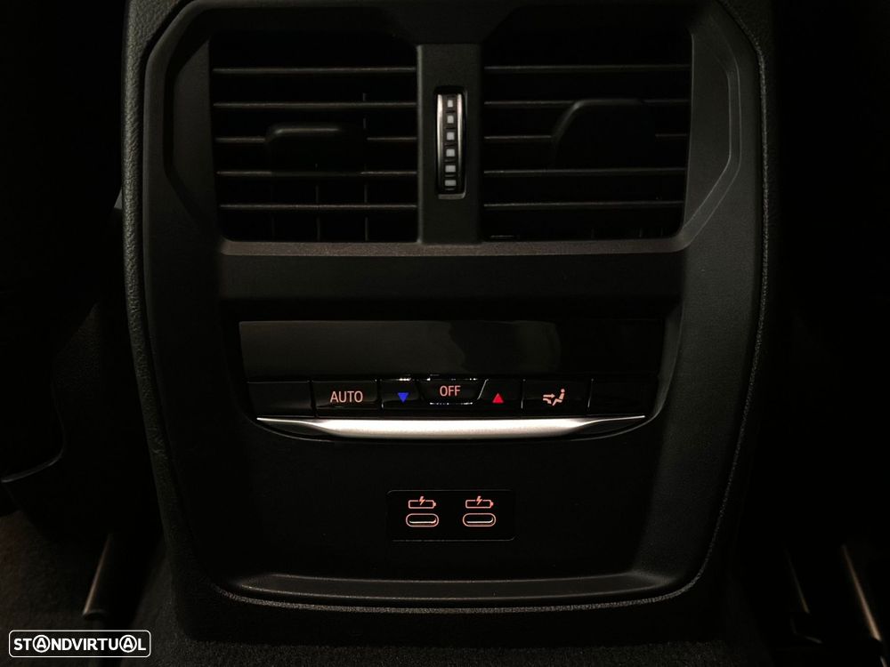 BMW i4 eDrive40 Pack Desportivo M - 33