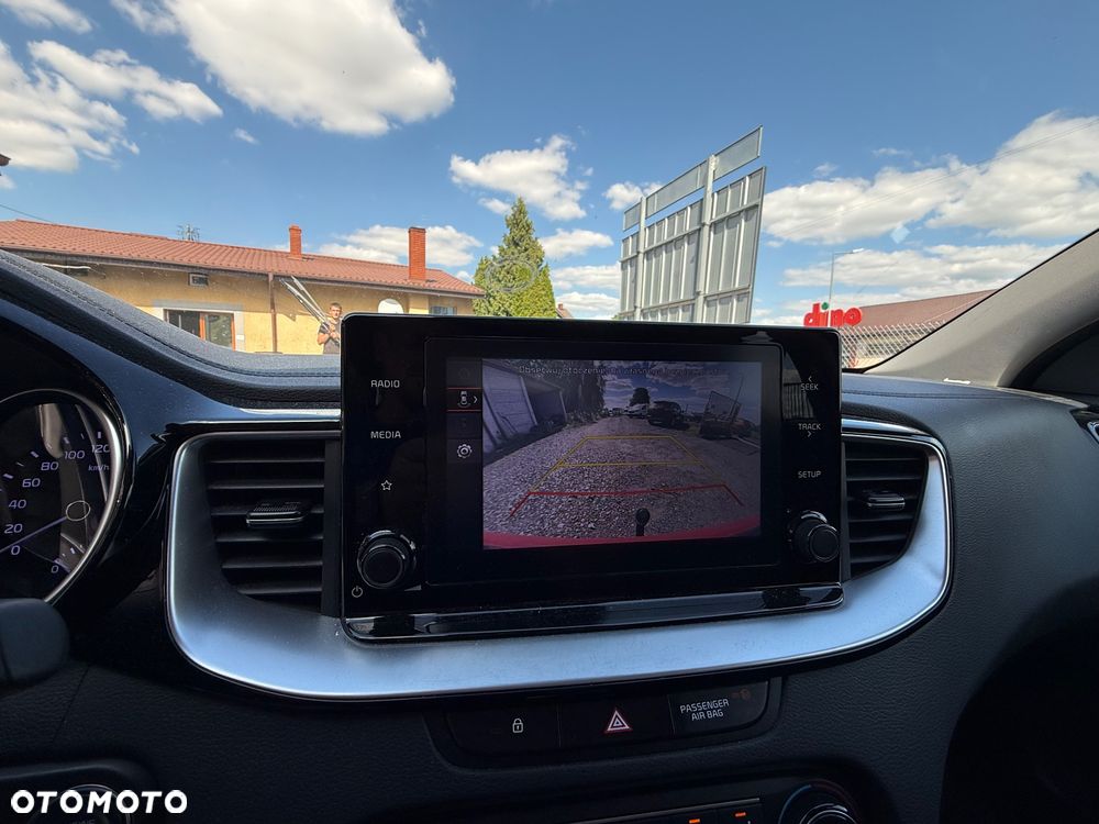 Kia Ceed - 10