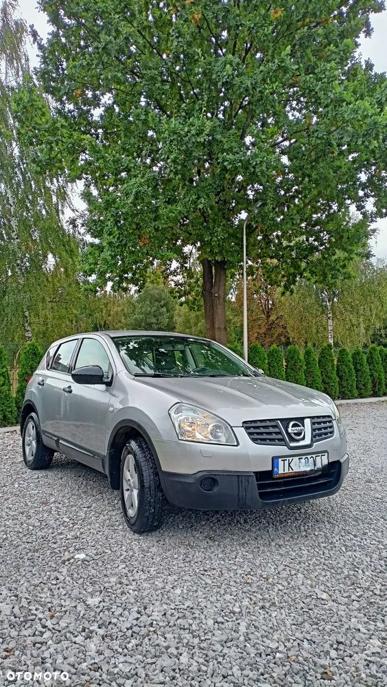 Nissan Qashqai 1.6 visia - 2