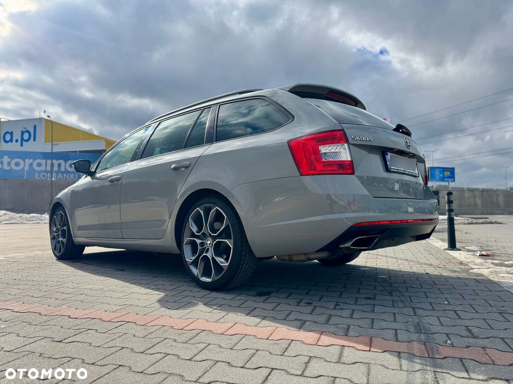 Skoda Octavia 2.0 TDI (Green tec) DSG RS - 8