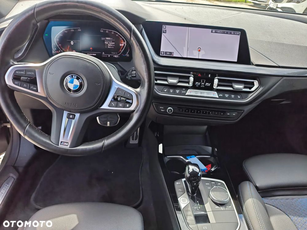 BMW Seria 2 218d M Sport - 11