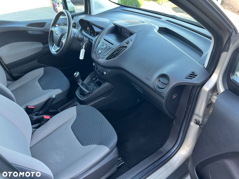 Ford Tourneo Courier - 22