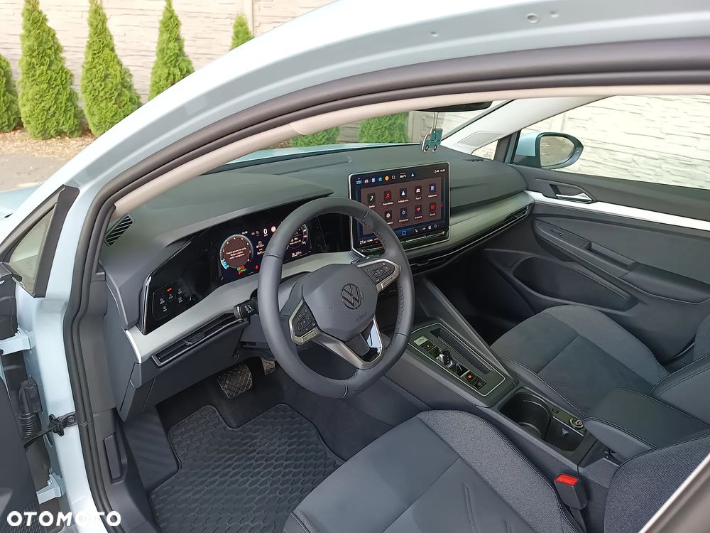 Volkswagen Golf - 28