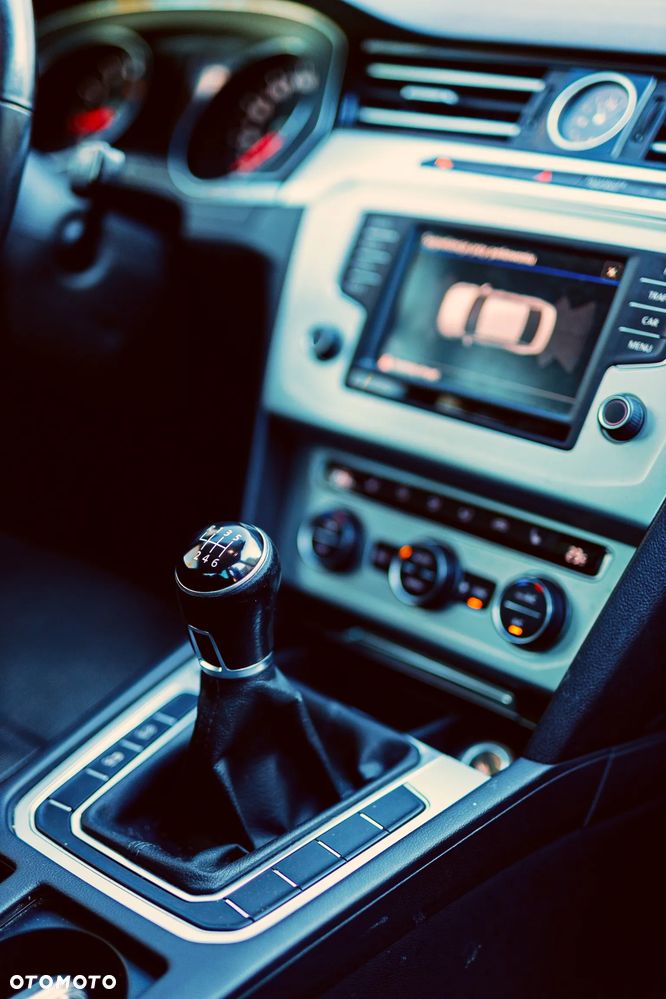 Volkswagen Passat - 7
