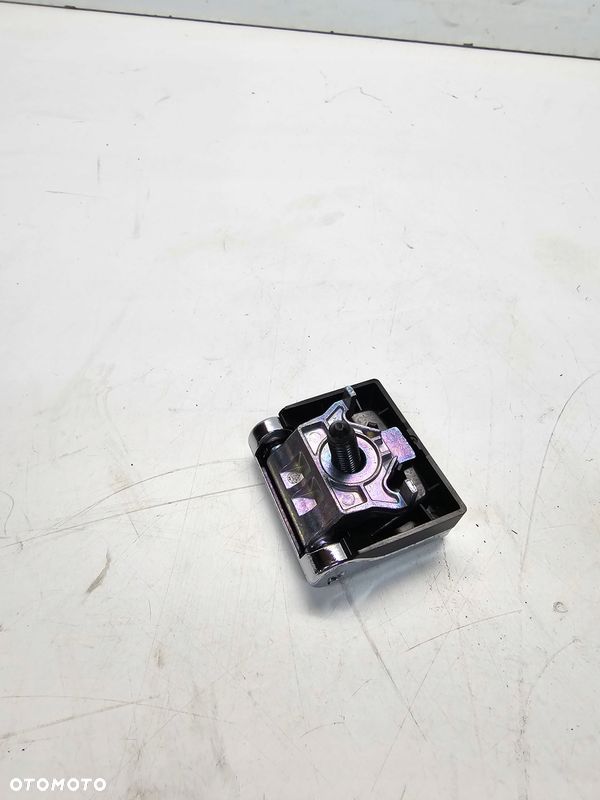 UCHWYT MOCOWANIE BAGAŻU AUDI A4 B9 A5 Q7 4M0864203B - 3