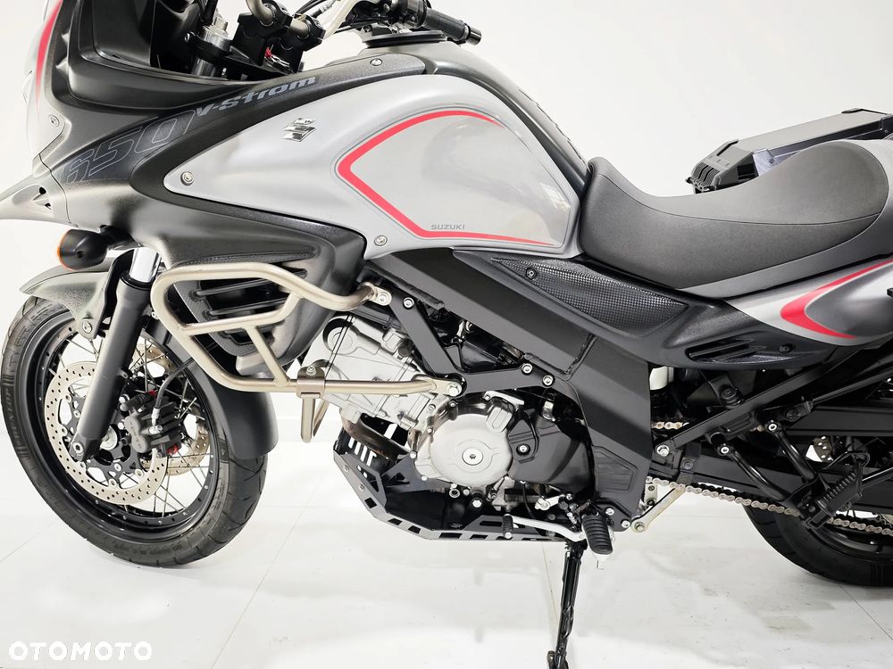 Suzuki V-STROM - 25