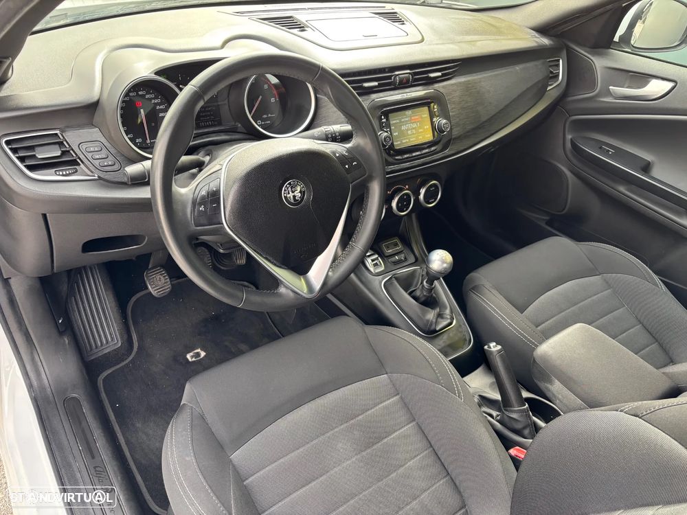 Alfa Romeo Giulietta 1.6 JTDM Super - 9