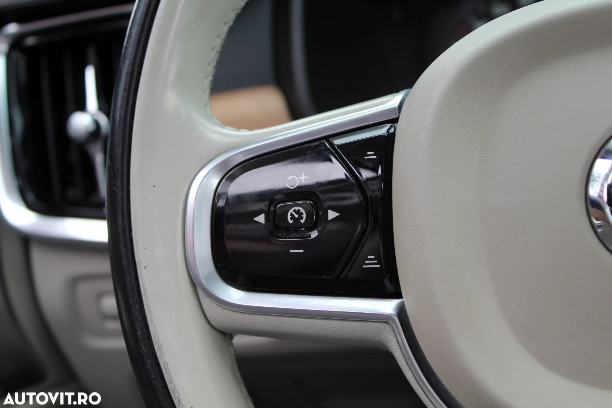Volvo S90 D5 AWD Geartronic Inscription - 19